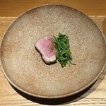 センティウ - スペシャリテのサドルバッグ豚の炭火焼き