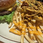 Hey's Diner - チリチーズバーガー