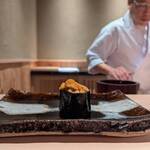 梅田 すし継 - 北海道・雲丹軍艦