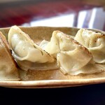 中華料理 口福 - ・ぷっくり餃子　4コ　／シェア