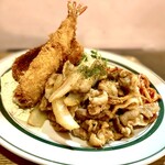 キッチン あずま - ・生姜焼き：盛り合わせ／ライス、みそ汁、カニコロ、エビフライ付