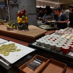 亀の井ホテル阿蘇パークリゾート - デザートがまだこんなにある