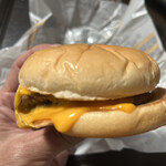 マクドナルド - 料理写真:分かりにくいですが、ダブルチーズバーガー