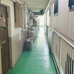 食堂Light - 3階まで来たら一番奥へ進みます