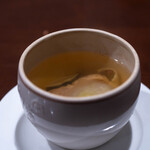 中華ダイニング 一途一心 - 2025.10 蒸しスープ（骨付き豚スペアリブ、すっぽん、冬瓜、クコの実）