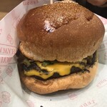 TEDDY'S BIGGER BURGERS - オリジナルバーガー¥1,080-
