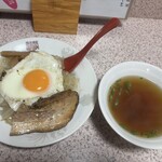 きりん飯店 - 料理写真:下のご飯はちゃんと餡掛けです