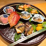 御料理 ふじ田 - 無花果ロース
      だいこくじふと柿 胡麻酢
      さんまのかばやき
      あぶらぼうずの茄子のはさみやき
      栗の甘露煮
      