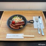 いわて花巻大食堂 - ラムソーセージとセッティング