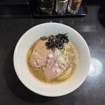 麺処 晴 - 青アジそば全景。