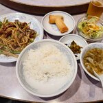 清香園 - ランチセットF1,200円、全景