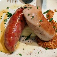 ラ・ココリコ (ホテルメトロポリタン) 川崎店 - 自家製サルシッチャと白ソーセージの盛り合わせ