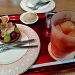 桜珈琲 - ケーキセット　　いちぢくタルト＋アイスティー