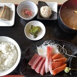 くしろ港町 釧ちゃん食堂 - 刺身定食