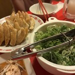 廣島餃子 RED DRAGON - 