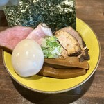 中華そば榮田 - 特製のトッピング達