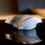 鮨 三心 - しっとりとして絶品の、コハダ。