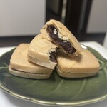 御菓子処 さゝま - 松葉最中 断面