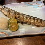 海人居酒屋 源 - 焼き秋刀魚