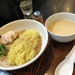 餃子と担々麺 吟 - 