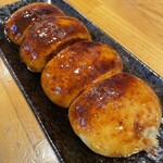二代目 だるま 本店 - 焼きまんじゅう　味噌ダレ