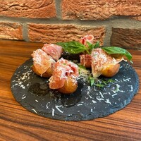 紅はるかのニョッキフリット　最高級プロシュートとペコリーノロマーノ