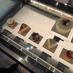 CAFE CALVA - 1F店舗のケーキ
