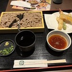 庄屋 - 料理写真:暫く待つと注文した天ざるそば１０７８円の出来上がりです。