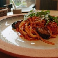 TOOTH TOOTH GARDEN RESTAURANT - サルシッチャと揚げ茄子のラグーソースパスタ