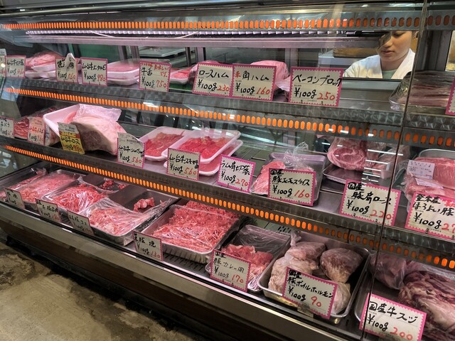 尾形精肉店 - あおば通（惣菜・デリ）の写真
