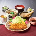 とんかつ定食　お得な茶碗蒸し付