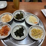 アリラン食堂 - 置かず７品（おかず６品）