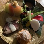 BOTANICAL POOL CLUB - 