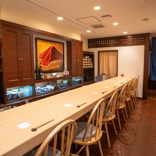 六本木駅3分◆レトロモダンな空間が広がる、大人の隠れ家