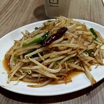 アジアご飯とお酒のお店 Shapla 神田店 - もやしのスパイシー炒め：390円
