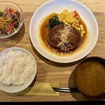 ハンバーグ家 シゲゾウ - 料理写真:特製ハンバーグ200g
