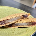 横浜元町 香炉庵 - 薄皮どら 断面