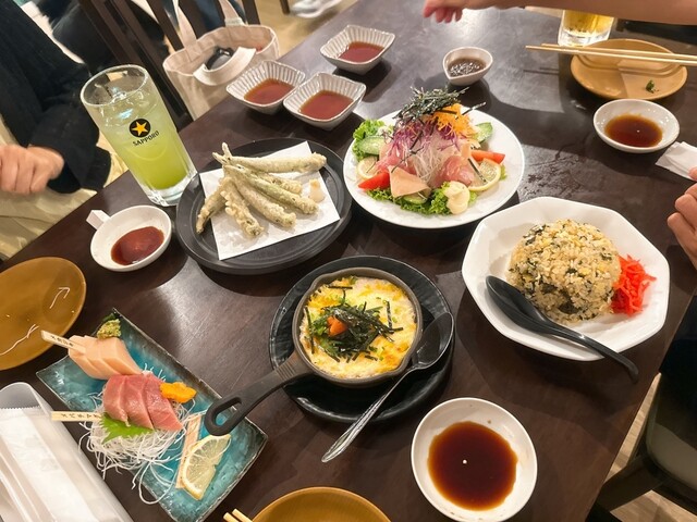 『島のりチャーハンにお刺身盛り』by 山椒薫子 : 大吉丸 - 八丈島/居酒屋 [食べログ]