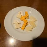 ワイン酒場 201 - チーズ盛り合わせ3種
