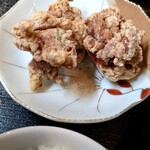 台湾料理 一番亭 - 唐揚げ、2個は嬉しい