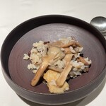 レストラン オオツ - 焼きリゾット（オオイチョウタケ、クリフウセンタケ、ハタケシメジ、アンズタケ）