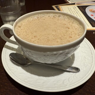 CAFE AUX BACCHANALES_1