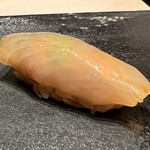 くろ﨑 - カワハギ(肝挟み)【握り】