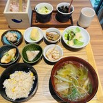 出汁しゃぶおばんざい おかか - 