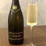 323517911 - 【今夜のお供①】Sula　Brut Cremant de Nasik NV。インドの“ドン・ペリニョン”と称されています。