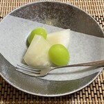 岩亀 - 【水菓子】梨とシャインマスカット。