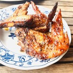 再度山荘 - 鶏手羽先四人前の炭火焼き