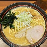 らーめん　円満 - みそラーメン(@880)+大盛(無料)