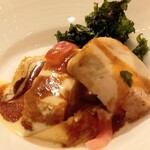 帝国ホテル 東京 - 鶏のプレッセとグリーンケール シュプレームソース
