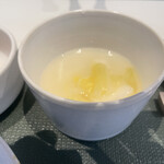 Kamakura korean dining monyeo - 白キムチ　時間が経った浅漬けのような酸味。それがうまい。